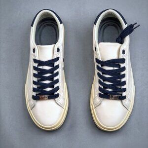lacoste casual sports small white shoes